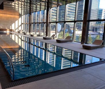 5 Star MELBOURNE QUARTER: Luxury 1 Bedroom Plus Study Apartment for... - Photo 2