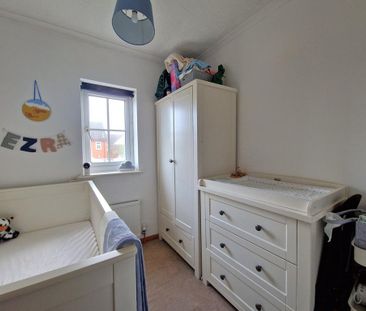 2 bedroom terraced house to rent - Photo 4