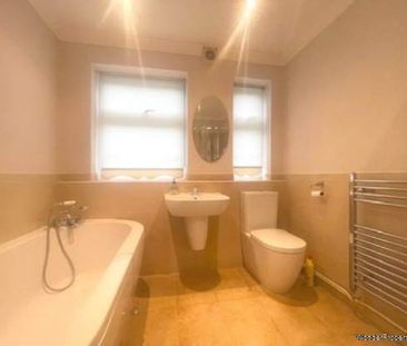 2 bedroom property to rent in Ilford - Photo 4