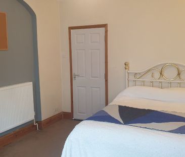 6 bedroom house - Photo 3