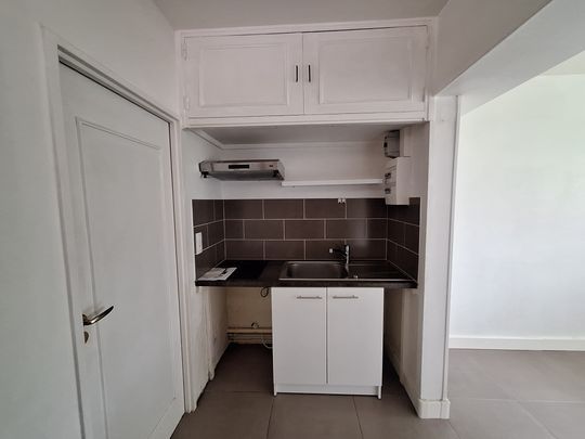 Location Appartement 1 pièce 20m² POISSY 78300 - Photo 1