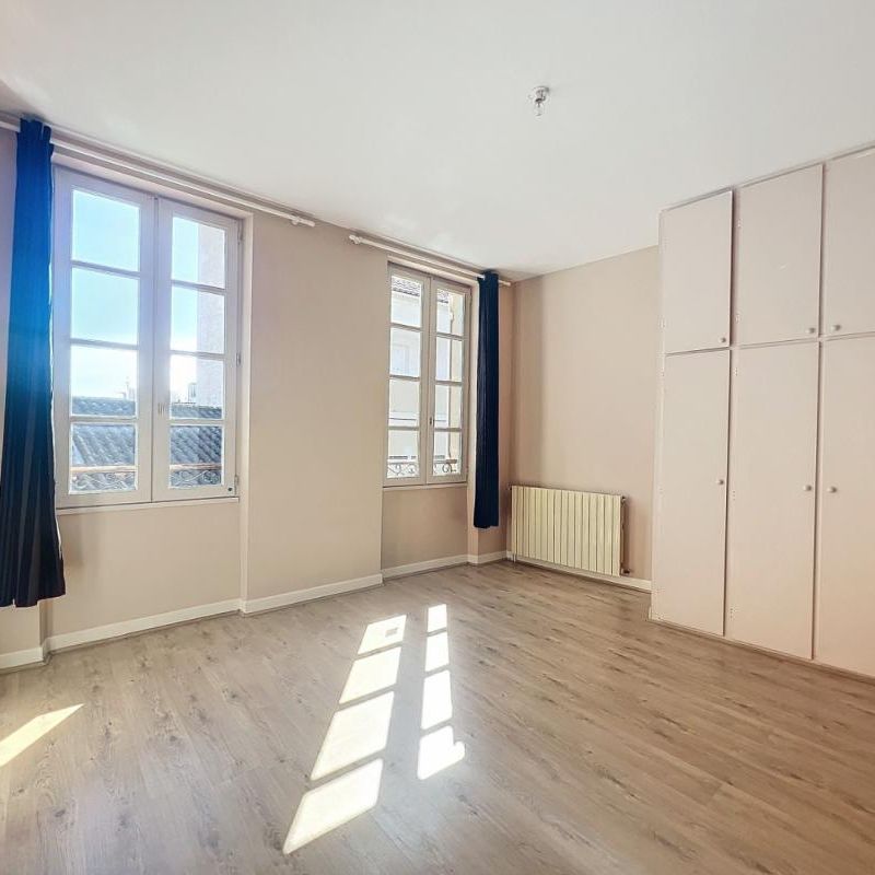 Location Maison 4 pièces 110m² AGEN 47000 - Photo 1