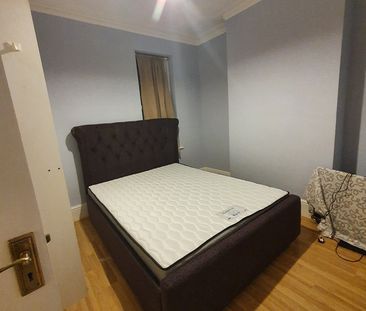 2 Bed Flat, Alexandra Road, NW4 - Photo 3