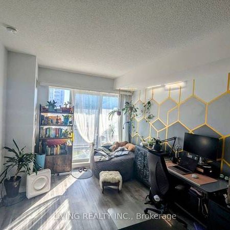 Confederation/Prince of Wales-Luxurious Bright 1Bdrm+Den 1Bath 1Parkin - Photo 3