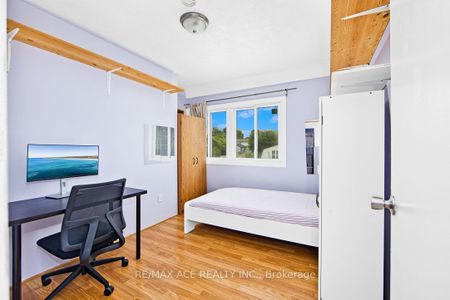 For Lease - 205 Emerson Street, Hamilton, Ontario - Photo 4