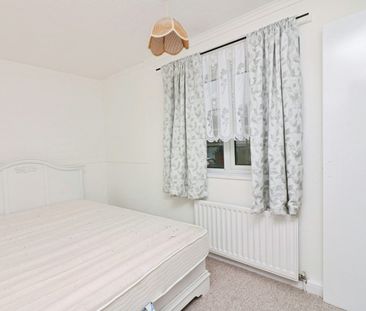 End of terrace house to rent on - Photo 4