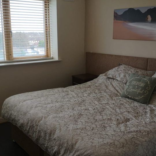 Room in shared 2-bedroom apartment in Whitehall, Dublin. - Photo 1