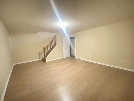 For Lease - 50 CHAPMAN Court Unit# 27, London North, Ontario - Photo 4