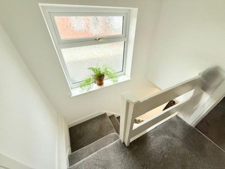 3 bedroom House To Let Total Size: 1217 SQ FT - Photo 4