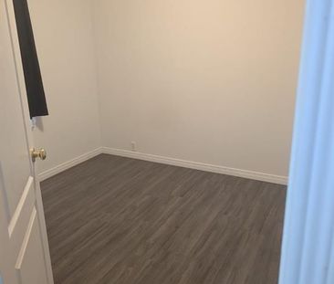 For Lease - 5145 Kitchener Street, Niagara Falls, Ontario - Photo 5