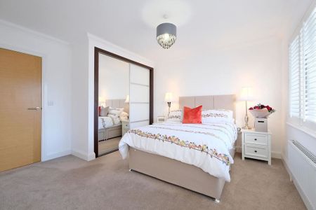 Waterton Lawn, Stoneywood, AB21 - Photo 5