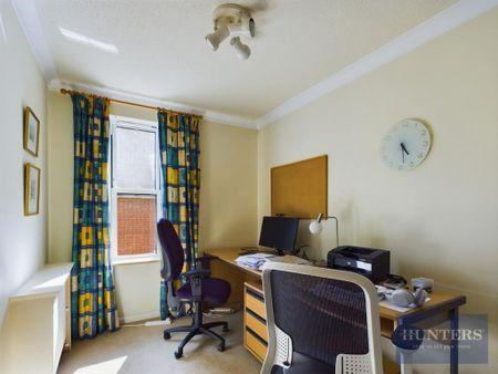 3 bedroom apartment to rent - Photo 4