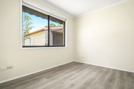 Spacious Family Home in Erskine Park - Photo 4