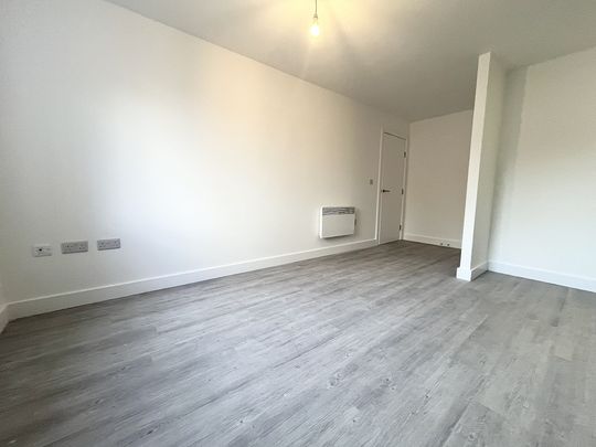 Bingley Road, Bradford - Photo 1