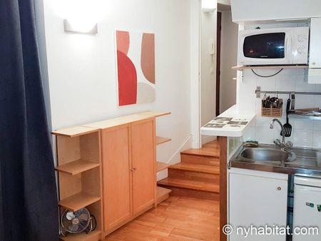 Logement à Paris, Location meublée - Photo 2