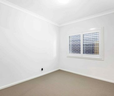 Beautiful 4 Bedroom Home! - Photo 6