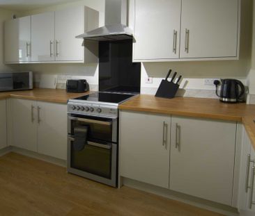 Denbigh Close, Banbury - Photo 2