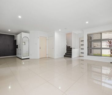 Modern Boutique Townhome Living in Prime Coorparoo Location - Photo 1