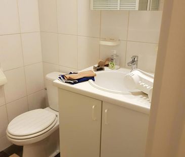 Gemeubelde studio op het gelijkvloers - Photo 4