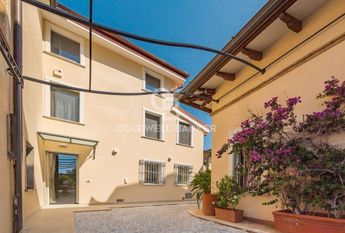 Via Murli, Pietrasanta, Tuscany 54038