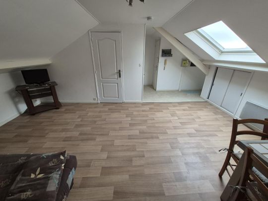 Location Appartement 1 pièce 17m² CAMBRAI 59400 - Photo 1