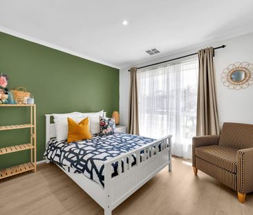 13 Ryland Circuit, Delahey, Vic 3037 - Photo 3