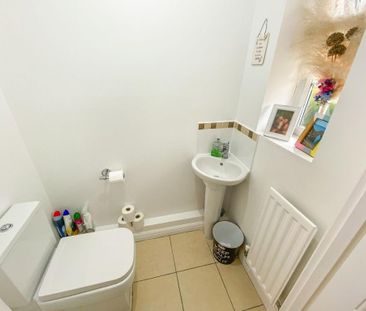 2 bedroom terraced house to rent - Photo 2