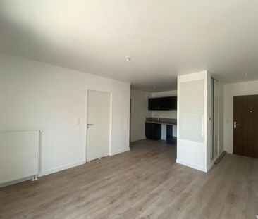 Location Appartement 2 pièces 42m² CAEN 14000 - Photo 4