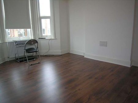 Bedroom Property In Winton, BH9 - Photo 5