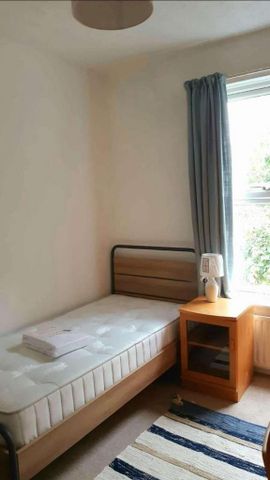 2 bedroom private hall to rent - Photo 4