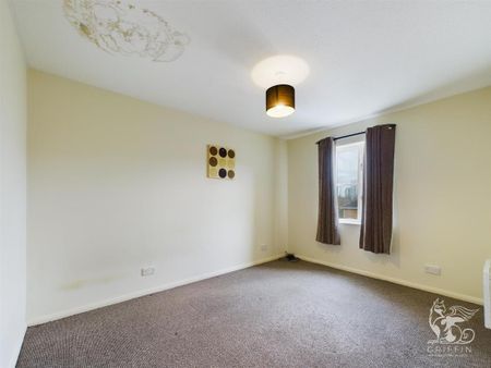 Timber Court, Grays, RM17 - Photo 2