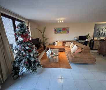 Duplex met 3 SLPK, terras en garage, parking + kelder te 1932 SINT-... - Foto 1