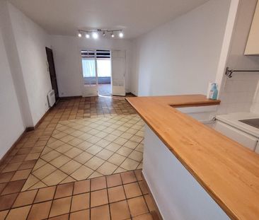 Location Appartement 3 pièces 76m² LA CRAU 83260 - Photo 1