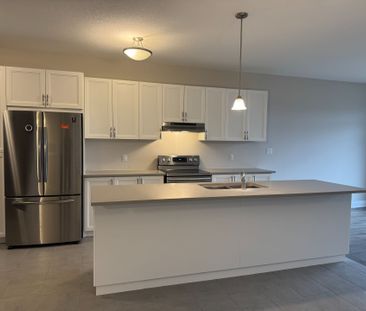 For Lease - 14 Sportsman Hill Street Unit# Upper Level, Kitchener, ... - Photo 5