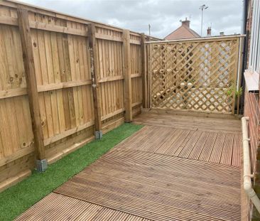 2 bedroom maisonette to rent - Photo 6