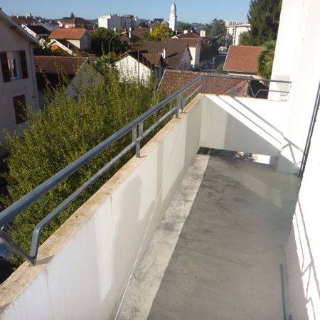 Location Appartement 3 pièces 62m² - Photo 3