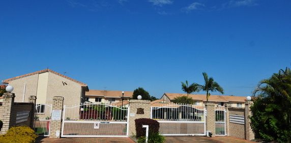 Browns Plains--Three Bedroom Townhouse at Most Convenient Location! - Photo 2