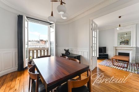 Appartement à louer à Paris 1Er - Photo 2