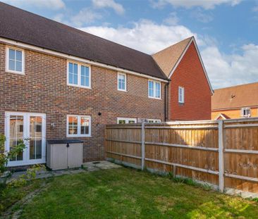 3 bedroom end of terrace house to rent - Photo 4