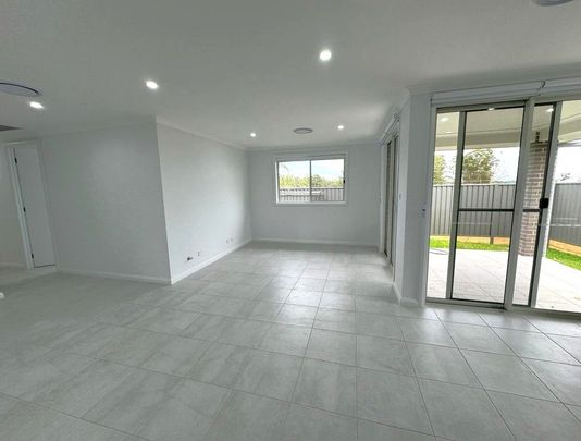 Stylish Home, Prime Spot! - Photo 1