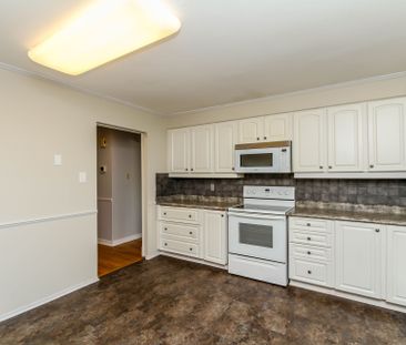 For Lease - 1210 Bordeau Grove, Orleans - Convent Glen and Area, On... - Photo 1