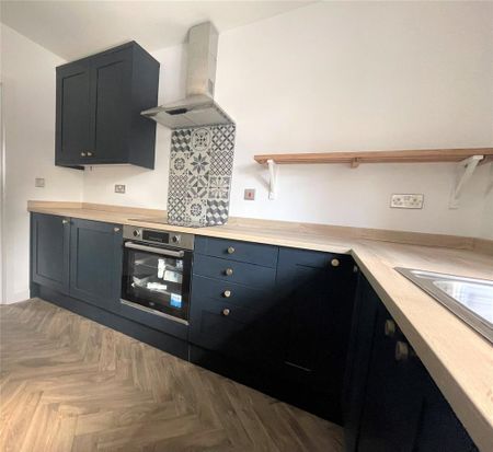 2 bedroom flat to rent - Photo 5