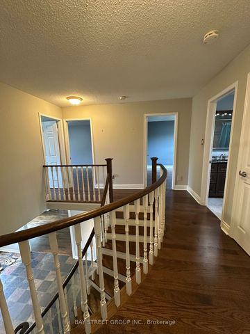 For Lease - 9 Chadburn Crescent, Aurora, Ontario - Photo 5