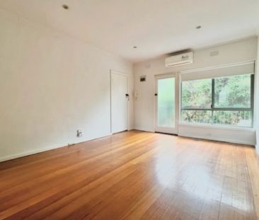 Great property in perfect location. - Photo 2