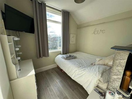 Carrington Terrace, Barnstaple, EX32 - Photo 3