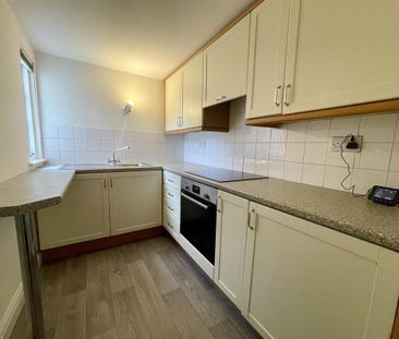 1 bedroom flat to rent - Photo 6