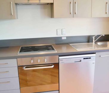 HAREWOOD -2 BEDROOM TOWNHOUSE, FULLY FURNISHED, SHORT TERM LEASE - Photo 4