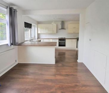 2 bedroom detached bungalow to rent - Photo 5