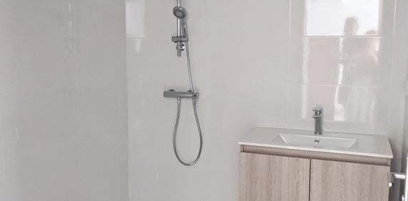 Appartement T3 jardinet et parking - Photo 2