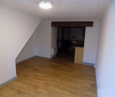 2 bedroom maisonette to rent - Photo 1